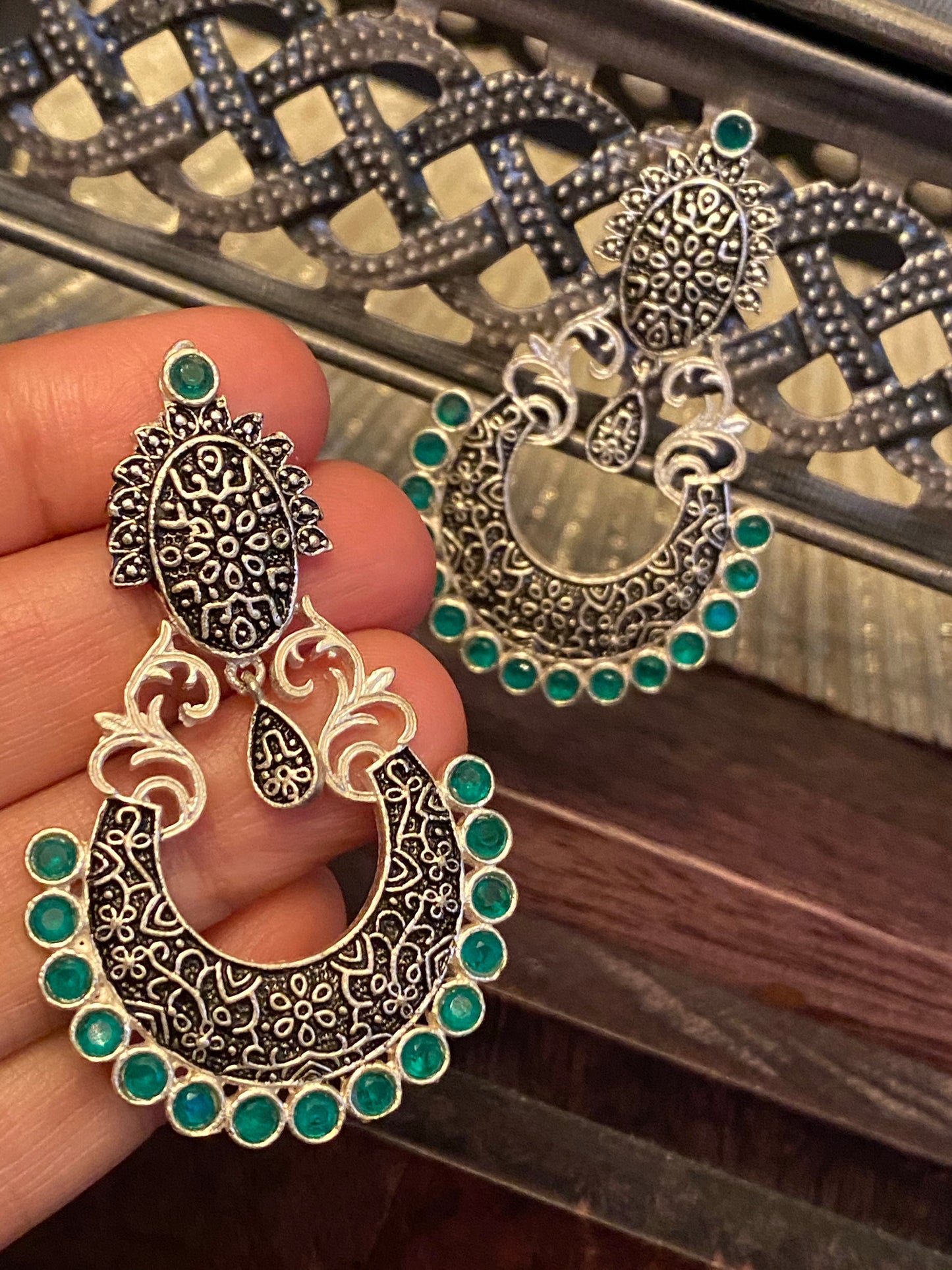 Jewelry- German Silver Green Stone Earring