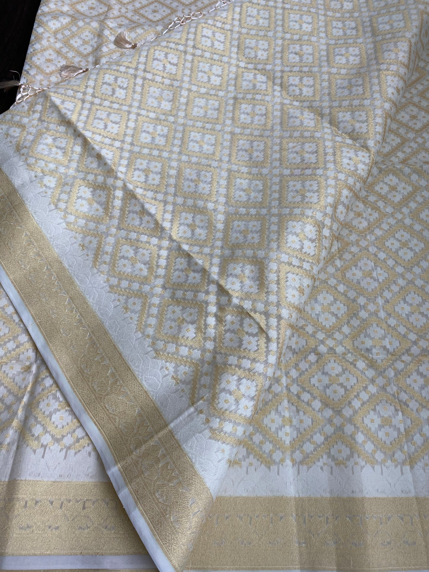 Cotton Silk Jamdaani Kora Banarasi - Offwhite Antique Golden Zari