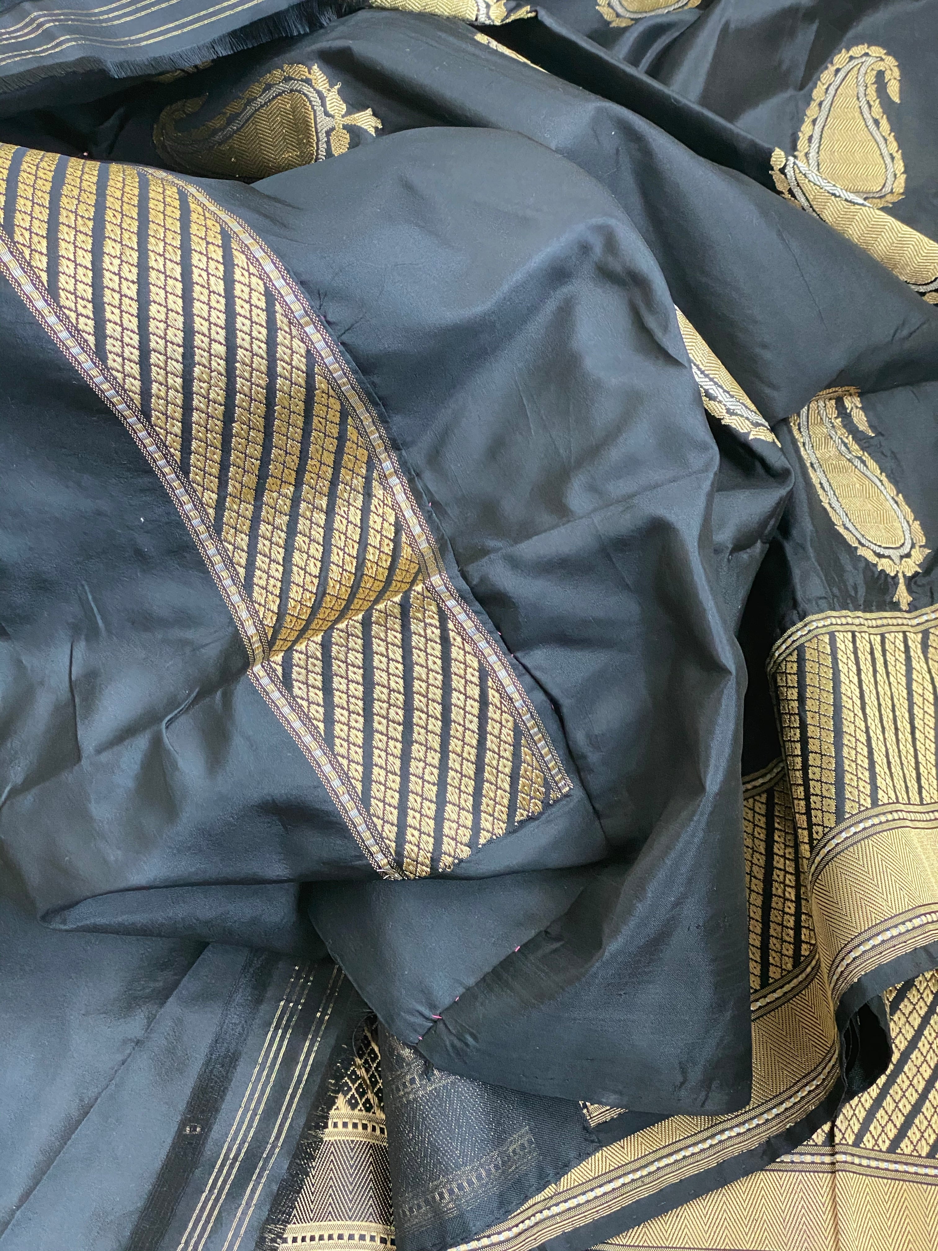 Pure Katan Silk Banarasi - Black Zari Paiesley