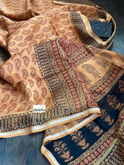 Bagh Print Saree - Light Apricot Silver Zari