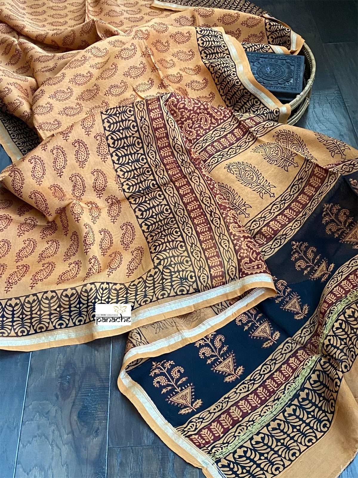 Bagh Print Saree - Light Apricot Silver Zari