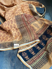 Bagh Print Saree - Light Apricot Silver Zari