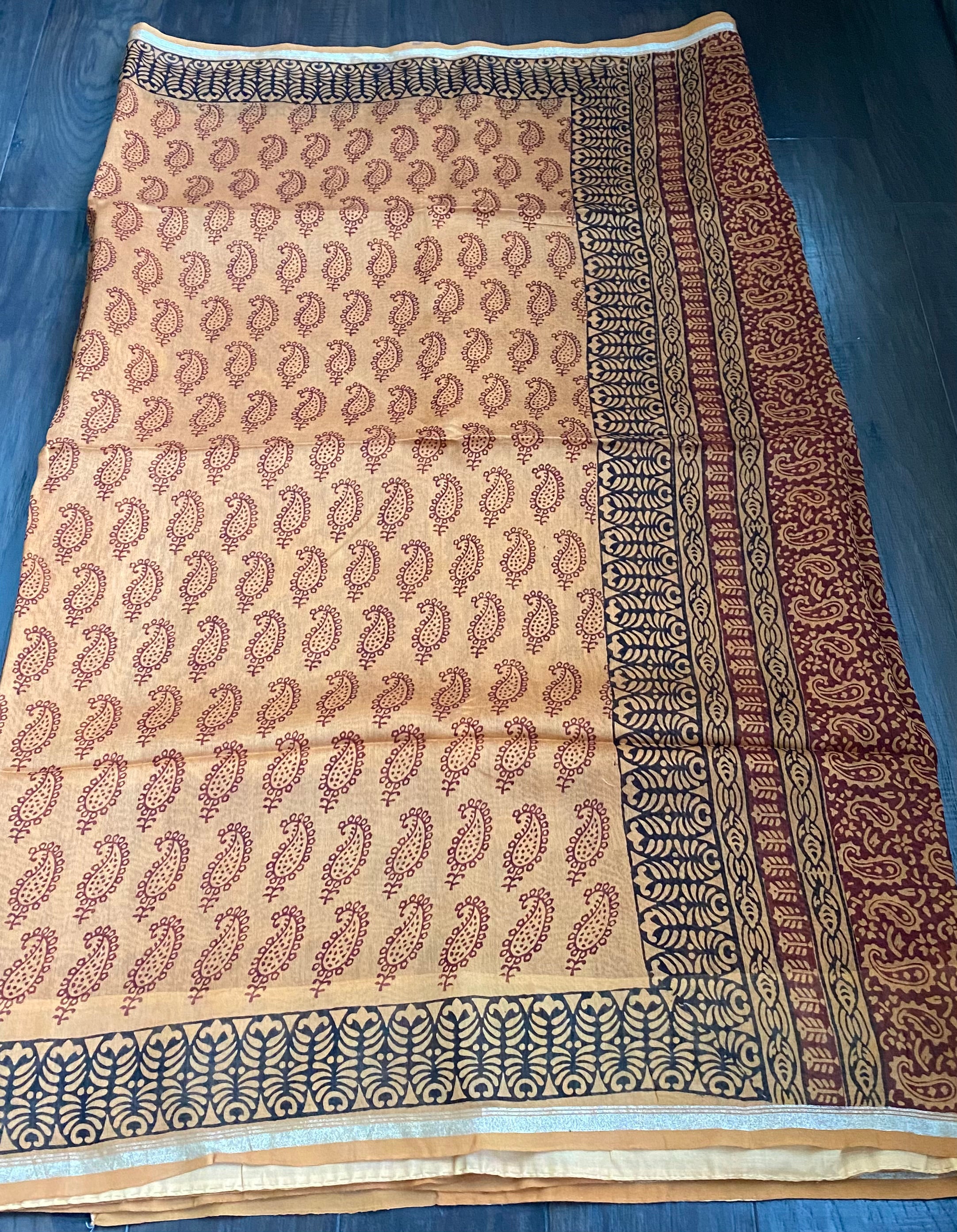 Bagh Print Saree - Light Apricot Silver Zari
